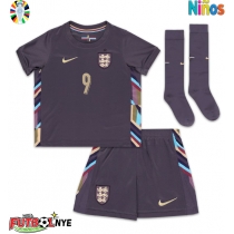 Camiseta Inglaterra Harry Kane #9 Visitante Equipación para niños Eurocopa 2024 manga corta (+ pantalones cortos)
